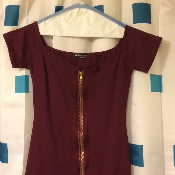 Burgundy Off Shoulder Midi Dress - Picture 6 of 7